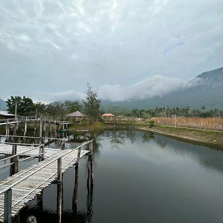Hotel Numpu Baandin à Sam Roi Yot Extérieur photo