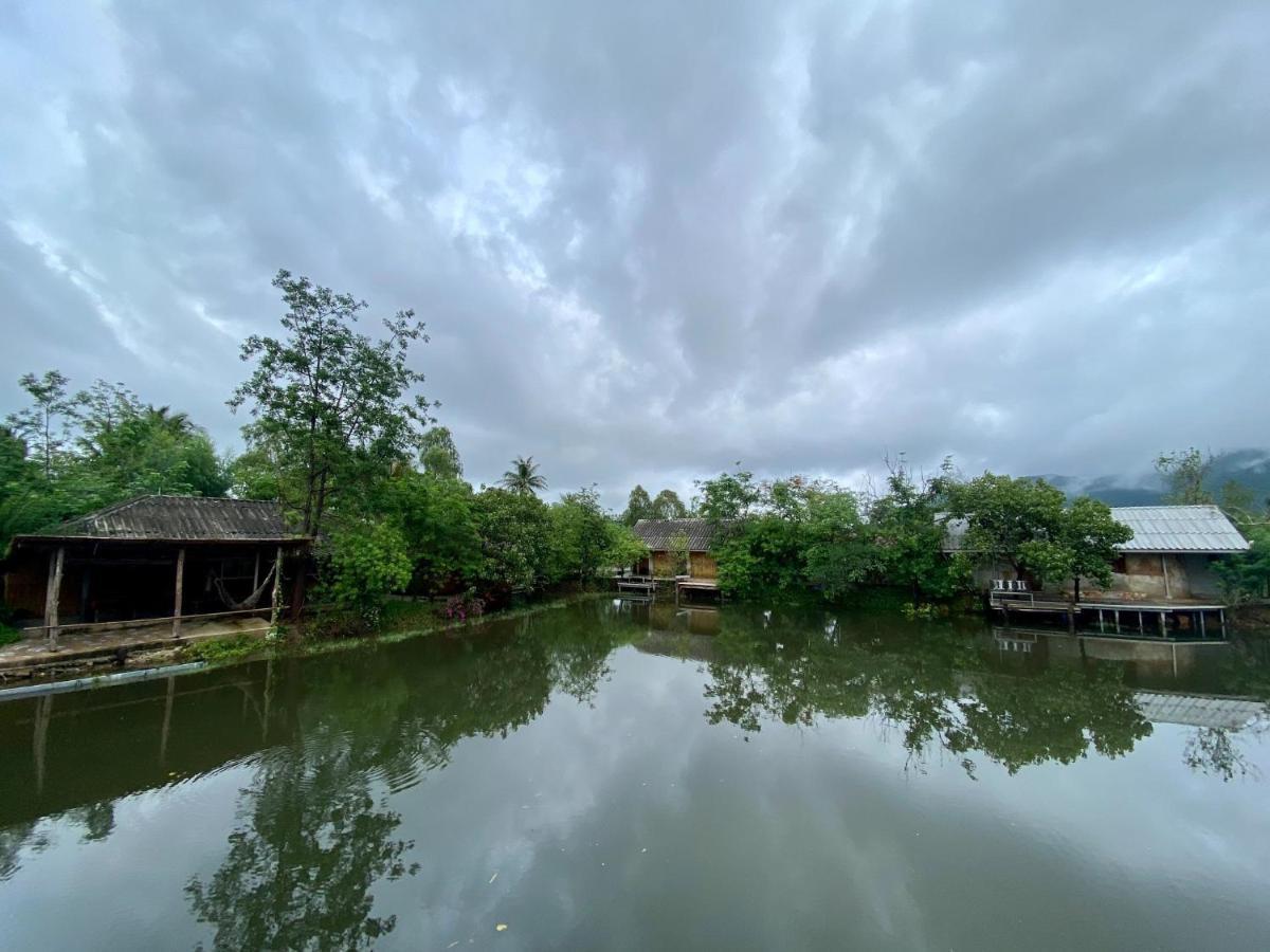 Hotel Numpu Baandin à Sam Roi Yot Extérieur photo