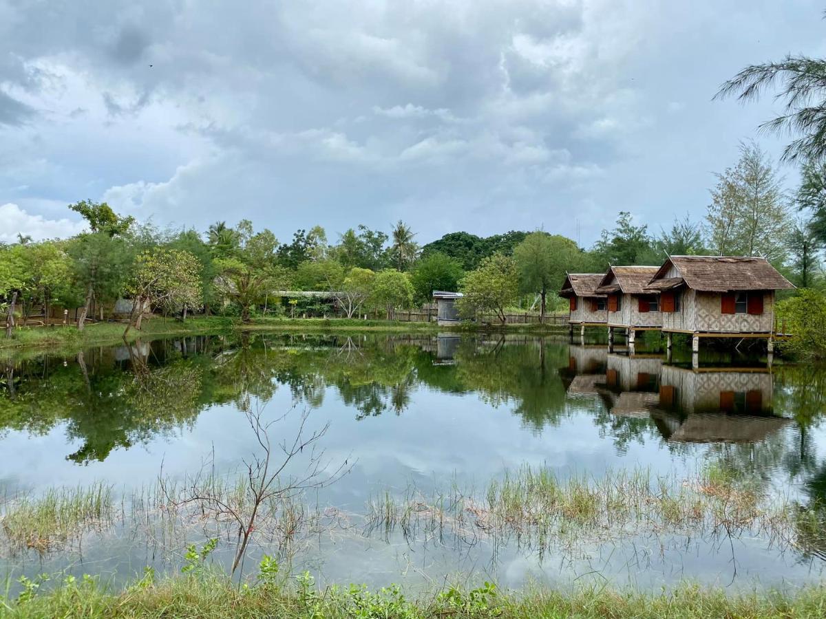 Hotel Numpu Baandin à Sam Roi Yot Extérieur photo