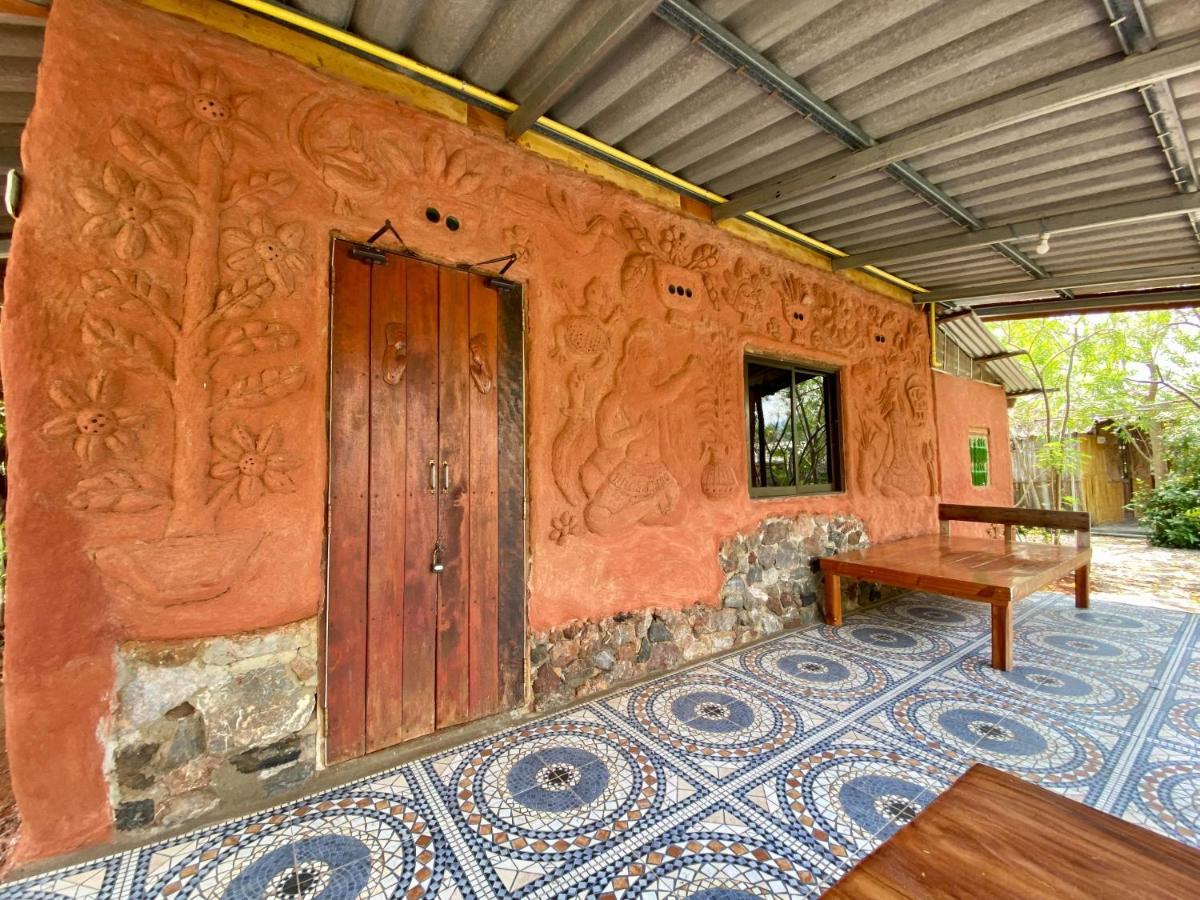 Hotel Numpu Baandin à Sam Roi Yot Extérieur photo