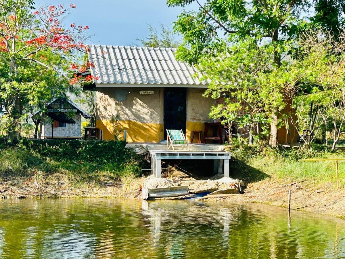 Hotel Numpu Baandin à Sam Roi Yot Extérieur photo