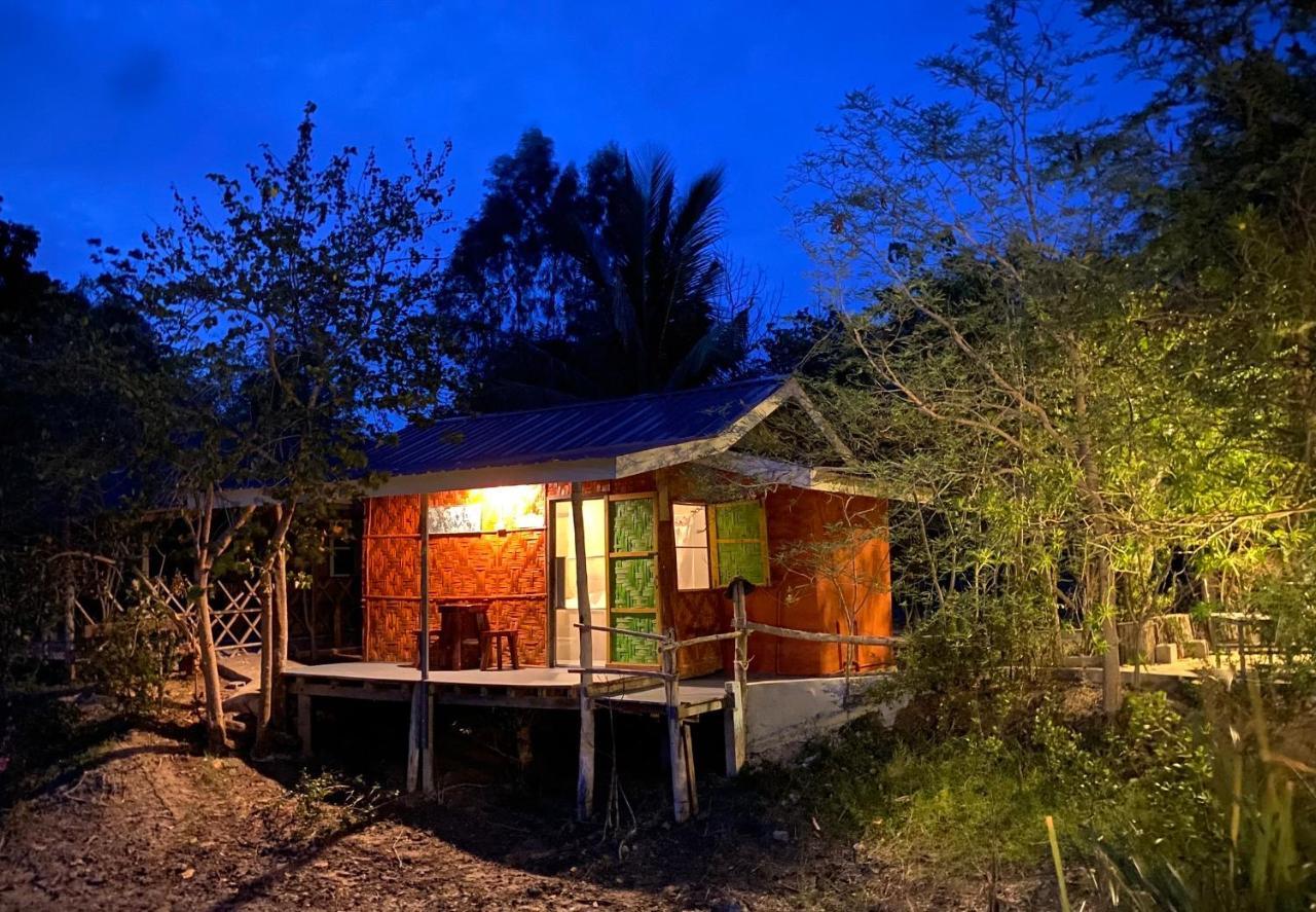 Hotel Numpu Baandin à Sam Roi Yot Extérieur photo