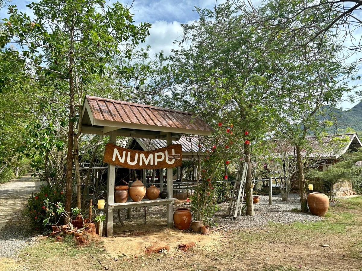Hotel Numpu Baandin à Sam Roi Yot Extérieur photo