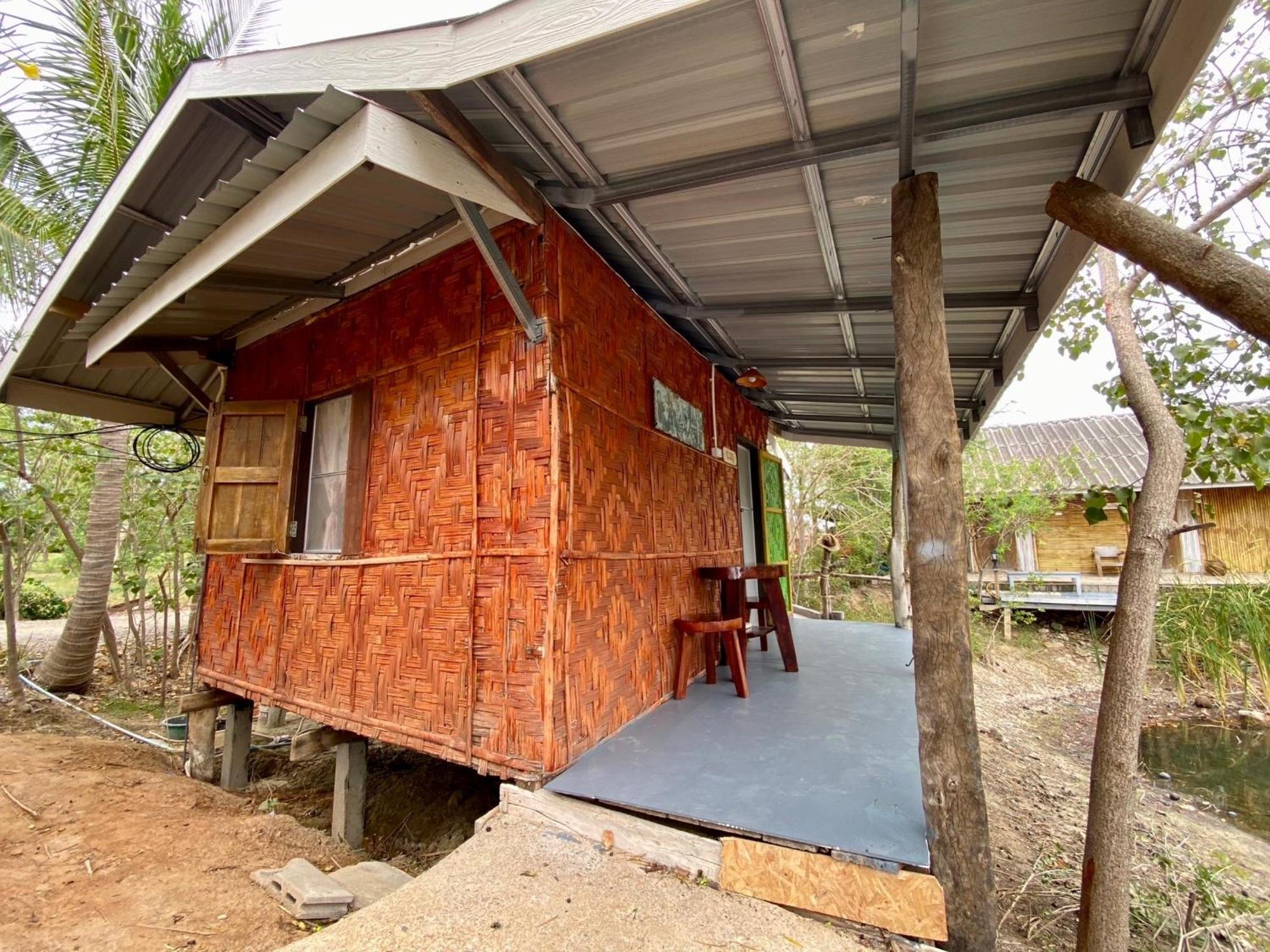 Hotel Numpu Baandin à Sam Roi Yot Extérieur photo