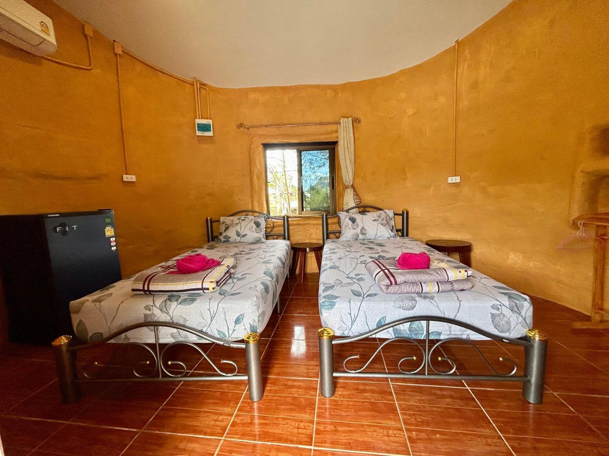 Hotel Numpu Baandin à Sam Roi Yot Extérieur photo